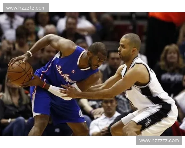 滑步防守技巧解析 提升篮球场上防守效率的关键方法与实践